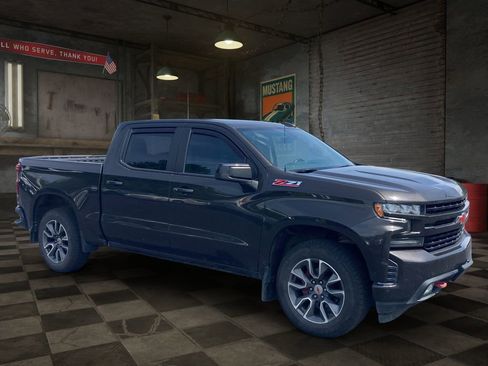 Used 2021 Chevrolet Silverado 1500 RST AWD/4WD image 2