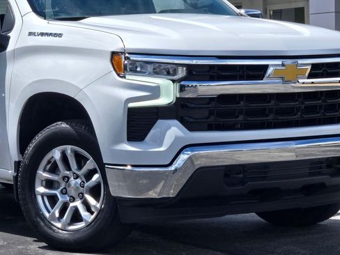 Certified 2023 Chevrolet Silverado 1500 LT AWD/4WD image 3