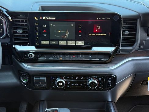 New 2026 GMC Sierra 1500 SLT AWD/4WD image 32