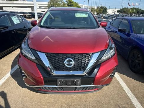 Used 2019 Nissan Murano Platinum w/ Cargo Package FWD image 2