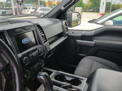 Used 2019 Ford F150 XLT w/ Equipment Group 302A Luxury AWD/4WD image 7