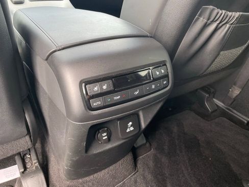 Used 2024 Hyundai Palisade SEL FWD image 28