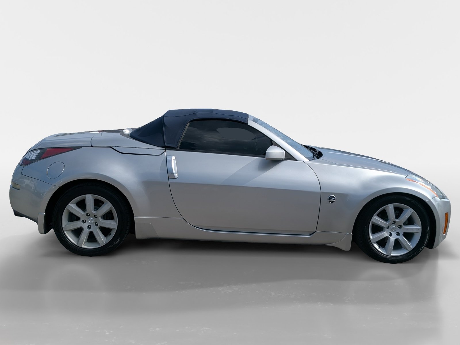 Used 2004 Nissan 350Z Enthusiast RWD image 3