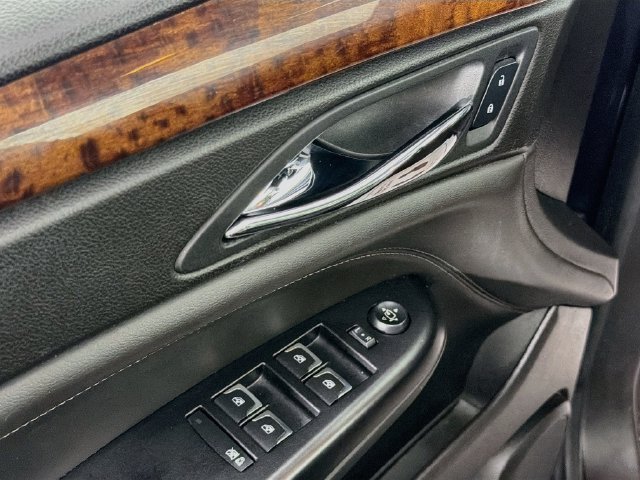 Used 2016 Cadillac SRX Luxury w/ Driver Awareness Package FWD image 17