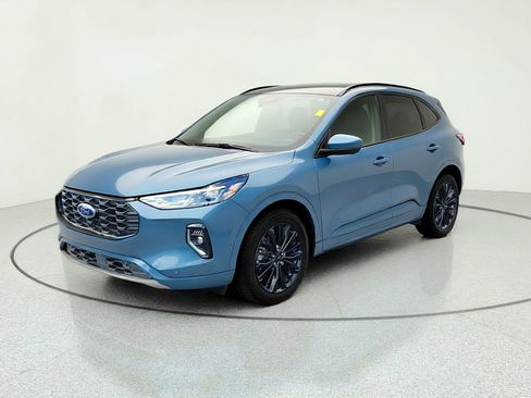 Used 2023 Ford Escape ST-Line Elite w/ Premium Technology Package AWD/4WD image 2
