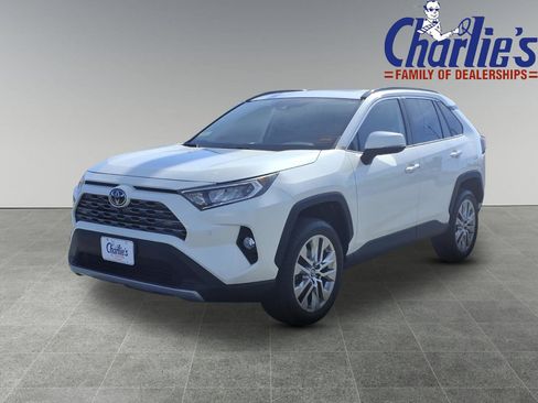 Used 2019 Toyota RAV4 Limited AWD/4WD image 1