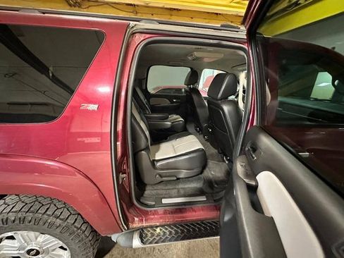 Used 2007 Chevrolet Suburban LT w/ LT Preferred Equipment Group AWD/4WD image 26