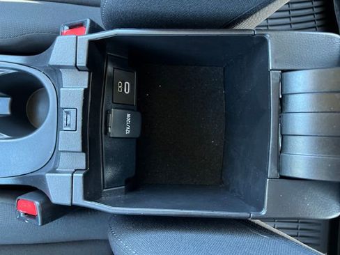 Used 2025 Toyota Corolla LE FWD image 27