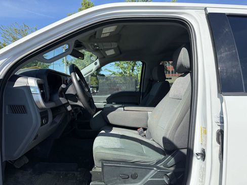 Used 2023 Ford F250 XLT w/ FX4 Off-Road Package AWD/4WD image 9