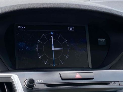 Used 2018 Acura TLX image 10