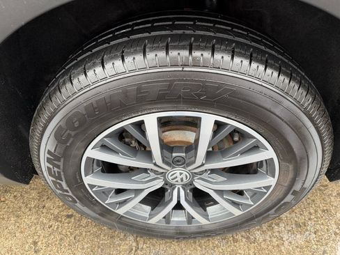 Used 2019 Volkswagen Tiguan SE w/ Panoramic Sunroof Package AWD/4WD image 20