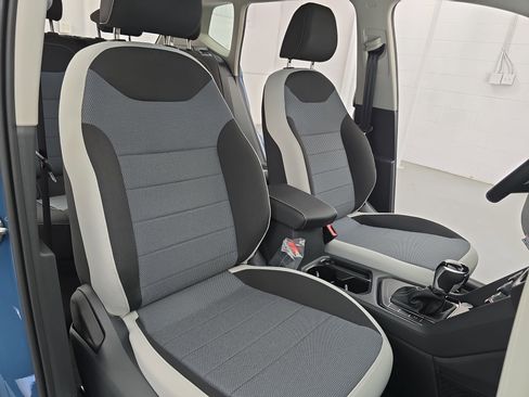 New 2026 Volkswagen Taos S FWD image 10
