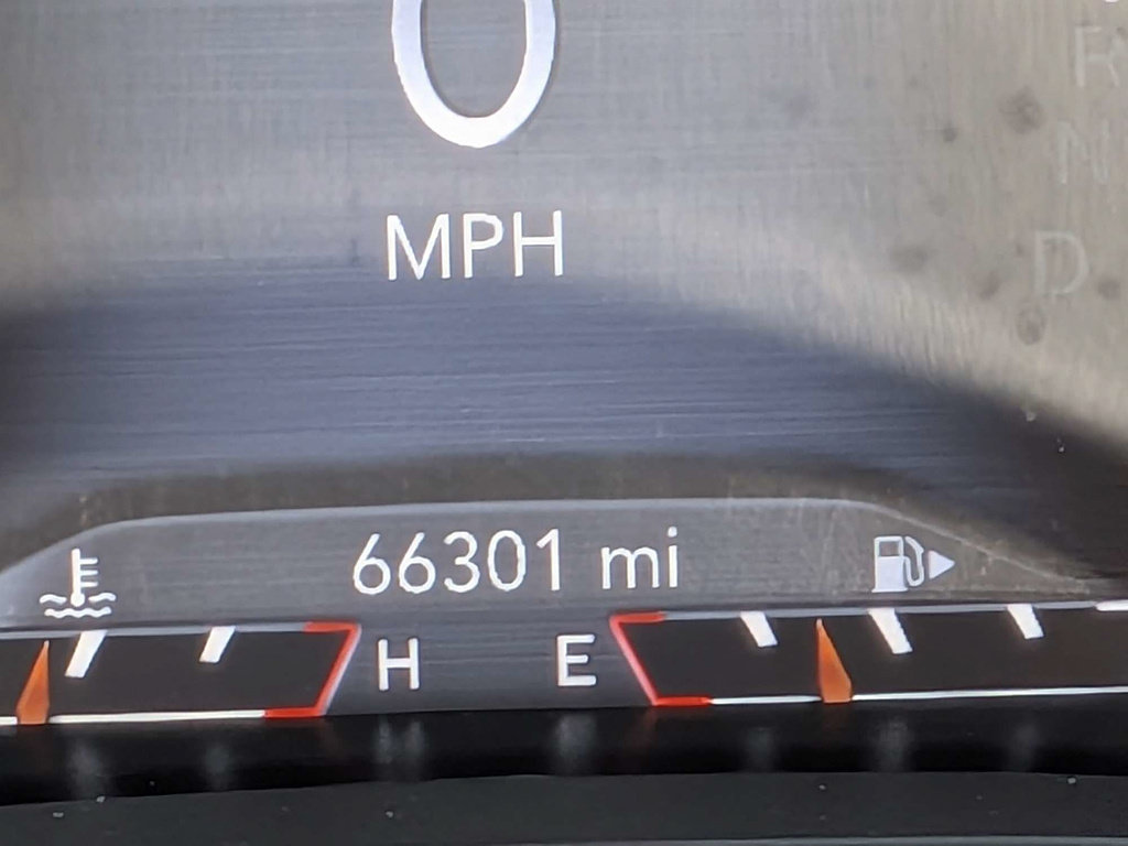 Certified 2022 Jeep Cherokee Limited AWD/4WD image 32