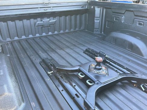 Used 2023 Chevrolet Silverado 2500 LT w/ Convenience Package image 13