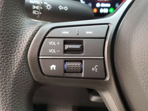 Certified 2026 Honda HR-V LX image 10