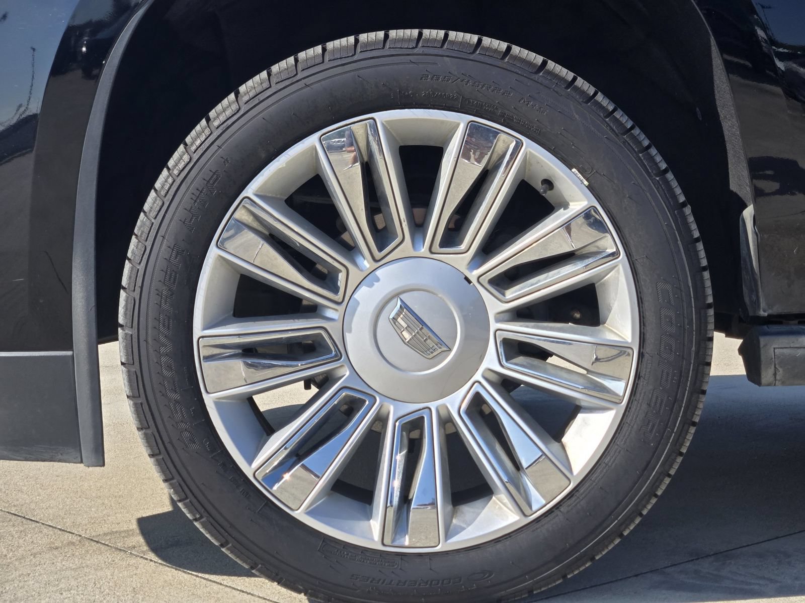 Used 2020 Cadillac Escalade Platinum AWD/4WD image 11