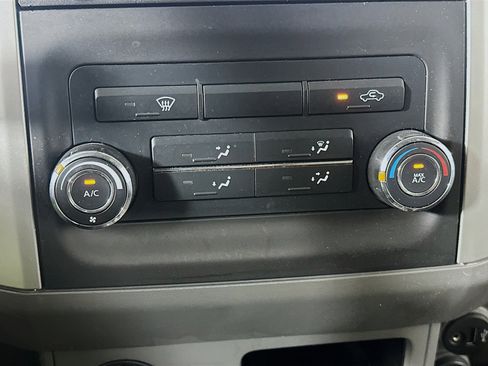 Used 2019 Nissan Frontier SV image 22