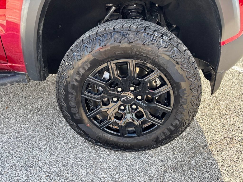 Used 2026 Chevrolet Colorado Trail Boss AWD/4WD image 10
