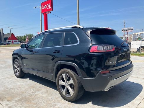Used 2019 Jeep Cherokee Limited AWD/4WD image 4