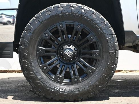 Used 2014 Chevrolet Silverado 1500 LTZ Z71 w/ LTZ Plus Package AWD/4WD image 9
