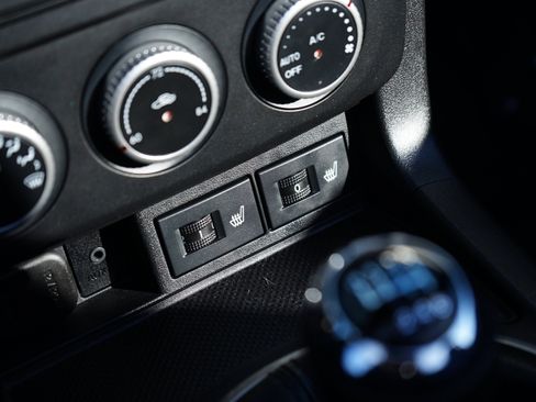 Used 2012 MAZDA MX-5 Miata Grand Touring w/ Premium Pkg image 22