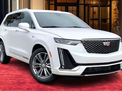 New 2025 Cadillac XT6 Premium Luxury w/ Technology Package image 2