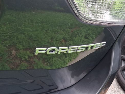Used 2021 Subaru Forester Premium w/ Popular Package #1 AWD/4WD image 5