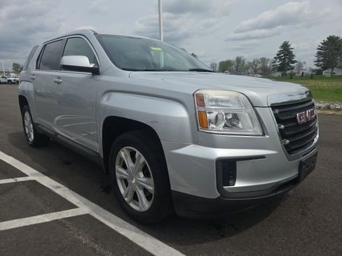Used 2017 GMC Terrain SLE image 1