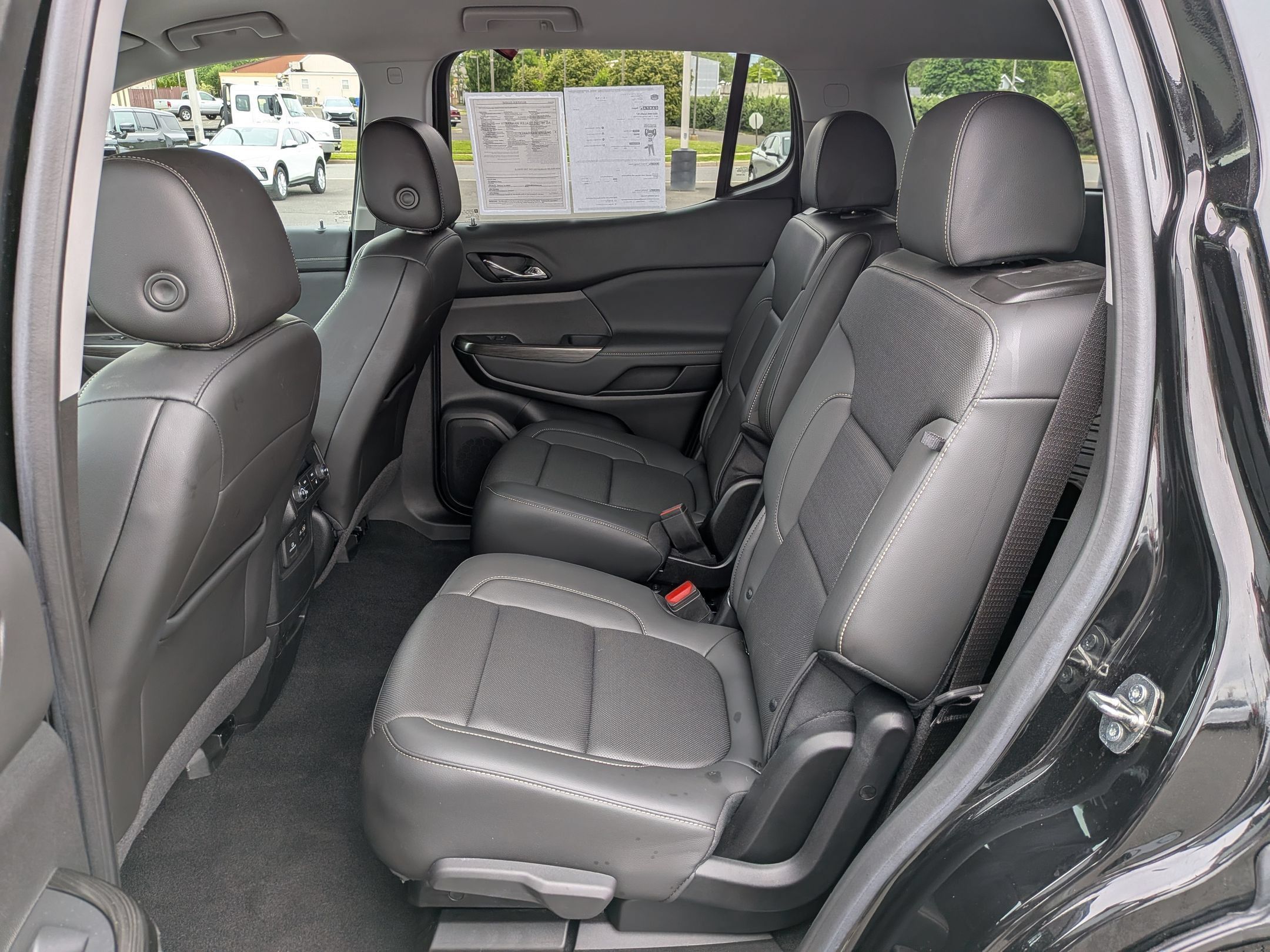 Certified 2023 GMC Acadia SLT w/ Preferred Package AWD/4WD image 24