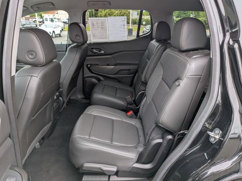 Used 2023 GMC Acadia SLT w/ Preferred Package AWD/4WD image 24