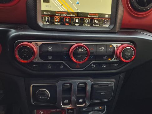 Used 2021 Jeep Wrangler Rubicon AWD/4WD image 18