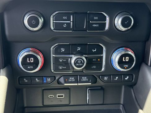Used 2022 GMC Yukon AT4 w/ Max Trailering Package AWD/4WD image 32
