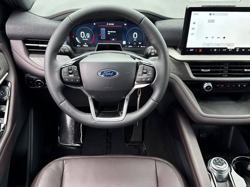 New 2026 Ford Explorer Platinum w/ LUX Leather Package image 13