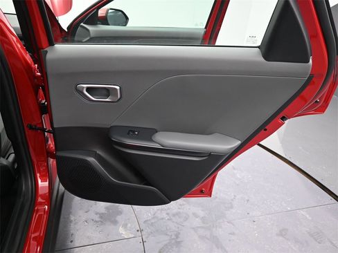 New 2025 Kia K4 LXS image 19