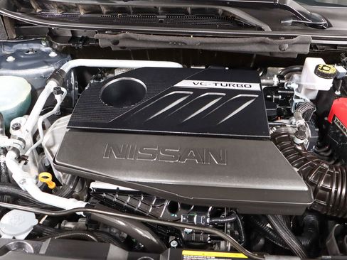 Used 2024 Nissan Rogue SV image 30