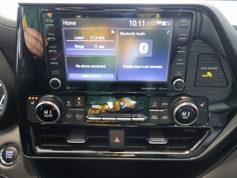 Used 2022 Toyota Highlander XSE image 20