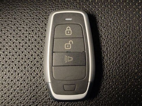 Used 2022 Nissan Rogue Sport SL FWD image 32
