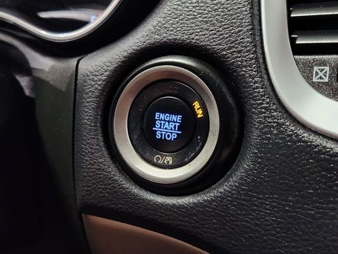 Used 2020 Dodge Durango SXT image 40