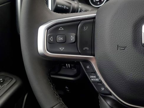 New 2026 RAM 1500 4x4 Crew Cab image 17