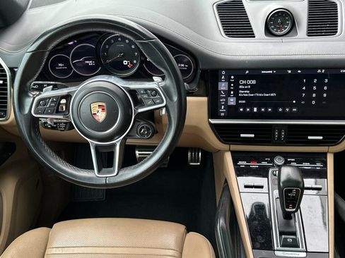 Used 2020 Porsche Cayenne S w/ Premium Package Plus AWD/4WD image 13