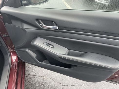 Used 2024 Nissan Altima 2.5 SV image 45