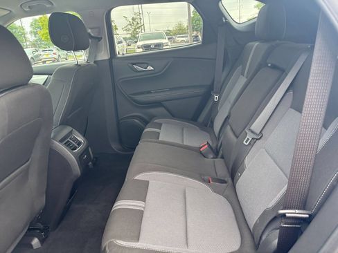 Used 2025 Chevrolet Blazer LT FWD image 23