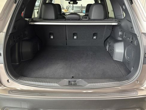 Used 2025 Subaru Forester Limited image 18