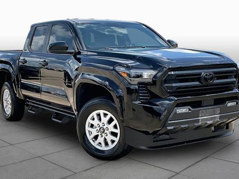Used 2024 Toyota Tacoma SR5 RWD image 3