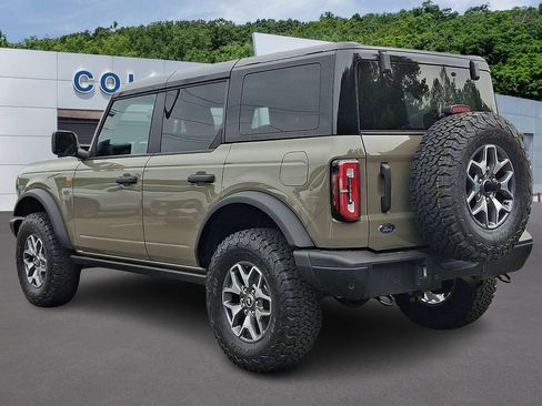 Certified 2025 Ford Bronco Badlands AWD/4WD image 4