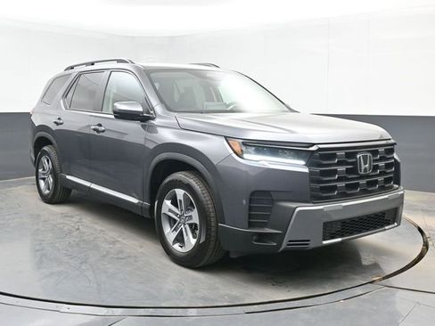 Certified 2026 Honda Pilot EX-L image 2