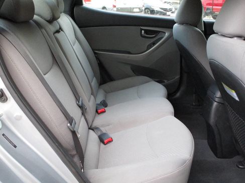 Used 2015 Hyundai Elantra SE w/ Option Group 02 image 14