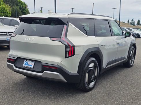 Certified 2024 Kia EV9 Wind AWD/4WD image 5