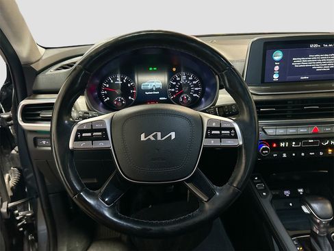 Used 2022 Kia Telluride SX w/ SX Prestige Package image 11