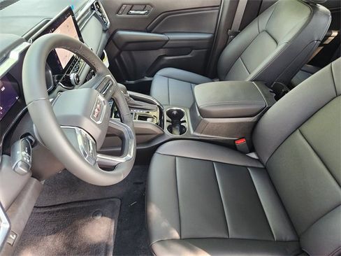New 2026 GMC Canyon Elevation w/ Convenience Package image 9